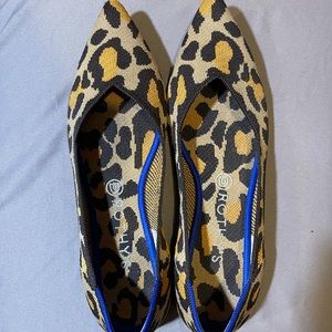 Rothys- big cat point